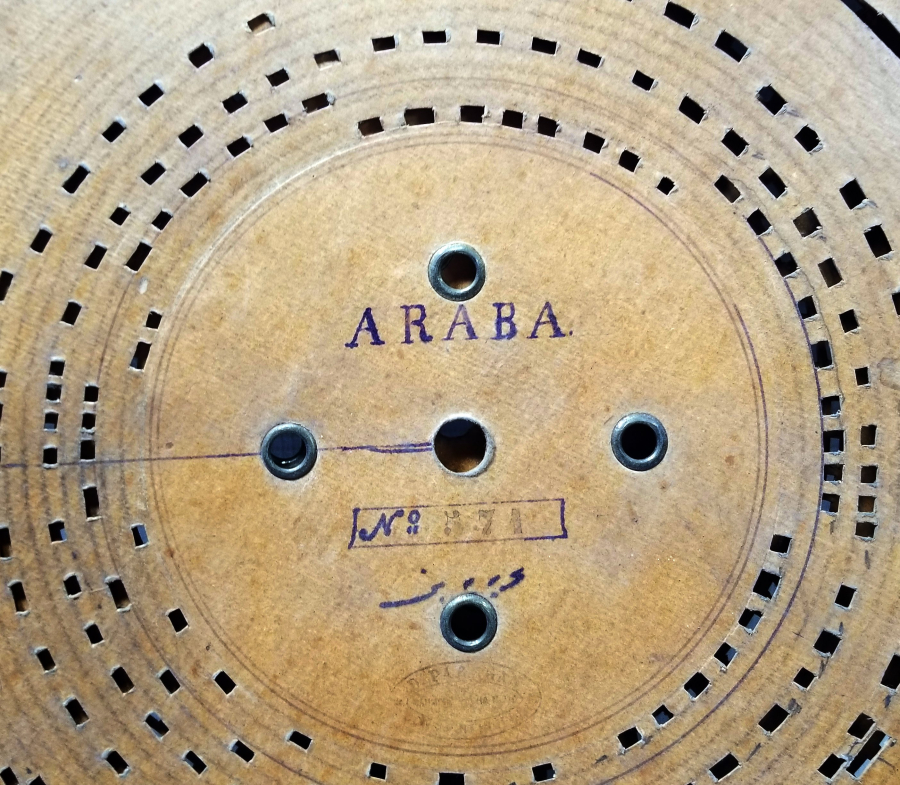 ÜZERLERİ OSMANLICA YAZILI PLAKLARIYLA ÇOK NADİR İLK DÖNEM FONOGRAF GRAMAFONU