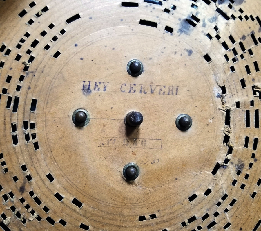 ÜZERLERİ OSMANLICA YAZILI PLAKLARIYLA ÇOK NADİR İLK DÖNEM FONOGRAF GRAMAFONU