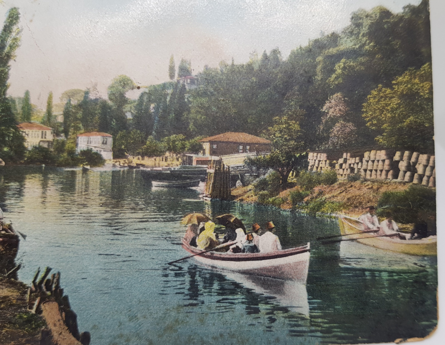 OSMANLI DÖNEMİ NADİR GÖKSU MANZARALI ARKASI OSMANLICA YAZILI POSTA DAMGALI KARTPOSTAL