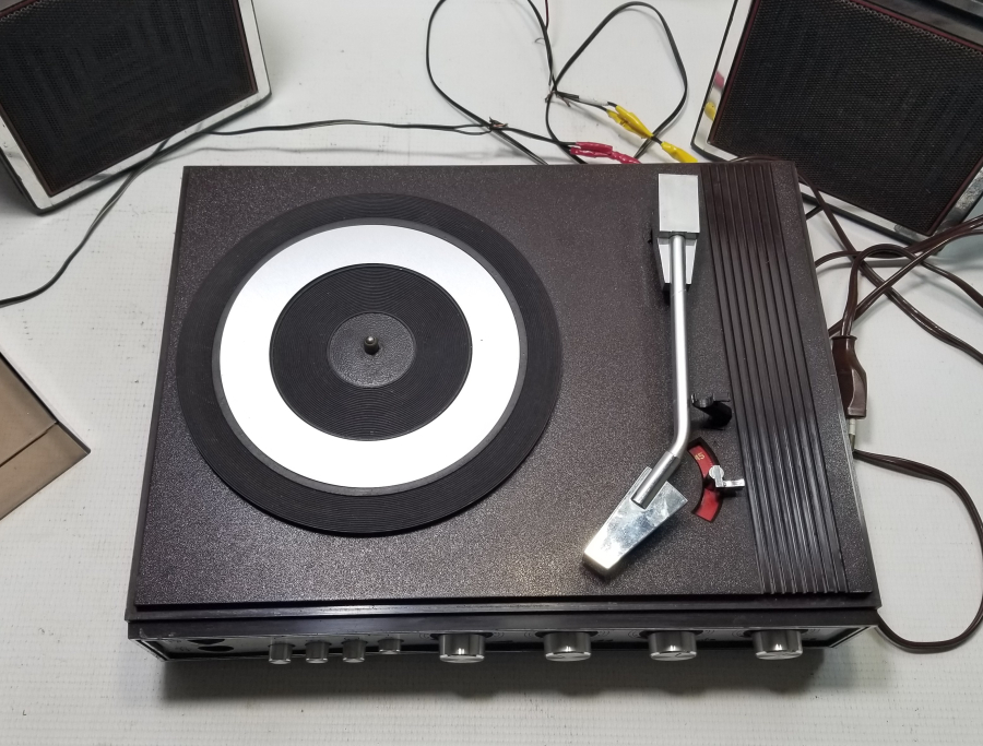 ÇALIŞIR DURUMDA ANTİKA PLAK ÇALAR - PİKAP