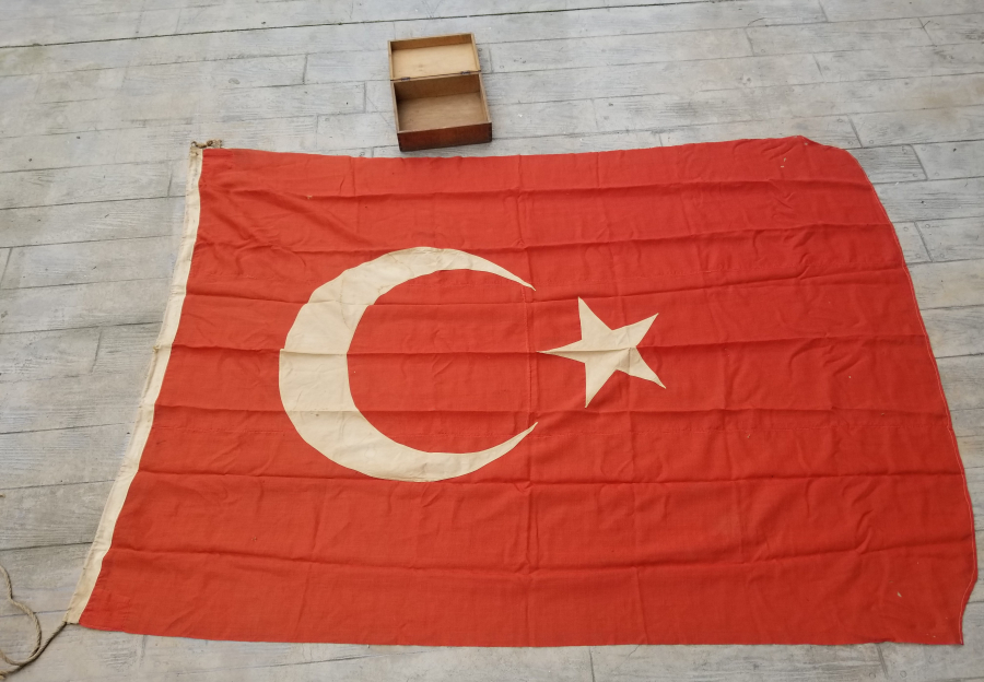 OSMANLI DÖNEMİ DEV BOYDA ORJİNAL KUTUSUNDA BAYRAK