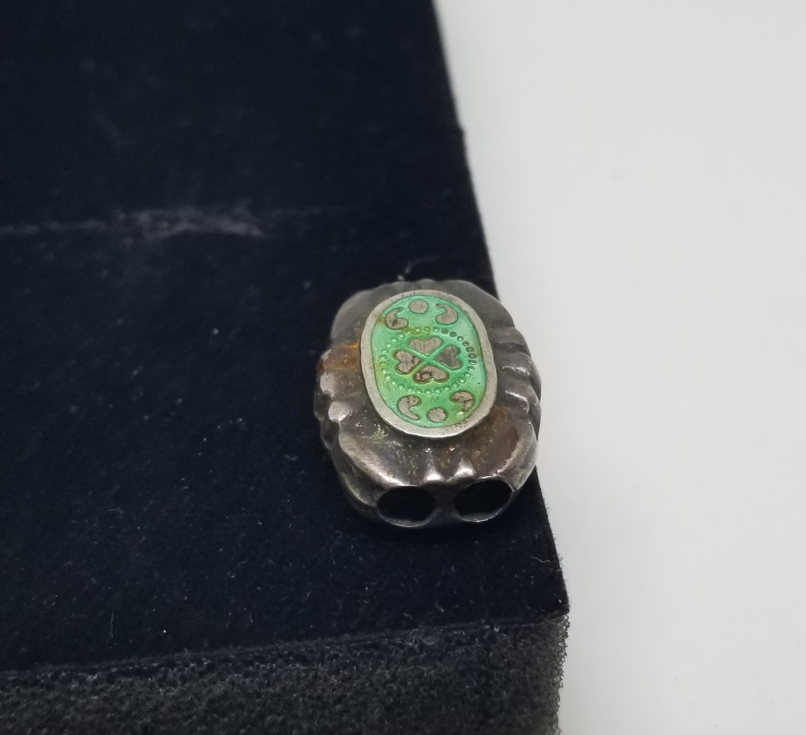 ÜZERİ KABARTMA İŞÇİLİKLİ OSMANLI DÖNEMİ GÜMÜŞ CEP SAATİ KÖSTEK SÜRGÜSÜ