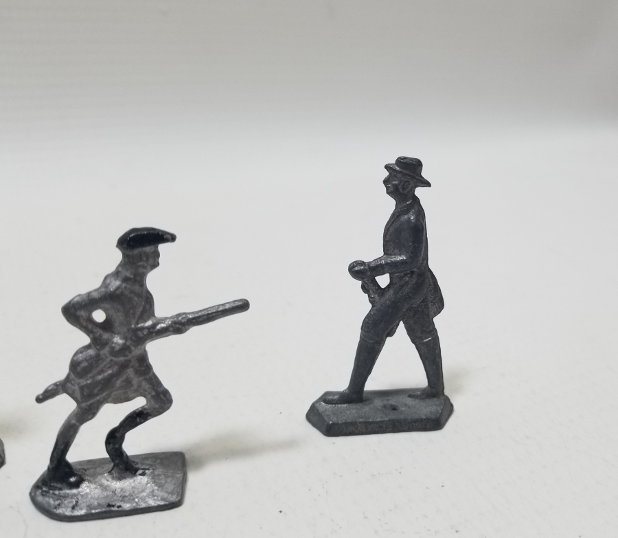 1900 BAŞLARI 3 ADET ANTİKA KURŞUN ASKER