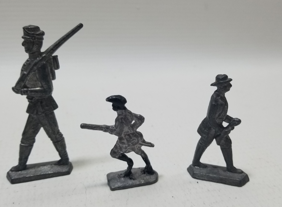 1900 BAŞLARI 3 ADET ANTİKA KURŞUN ASKER