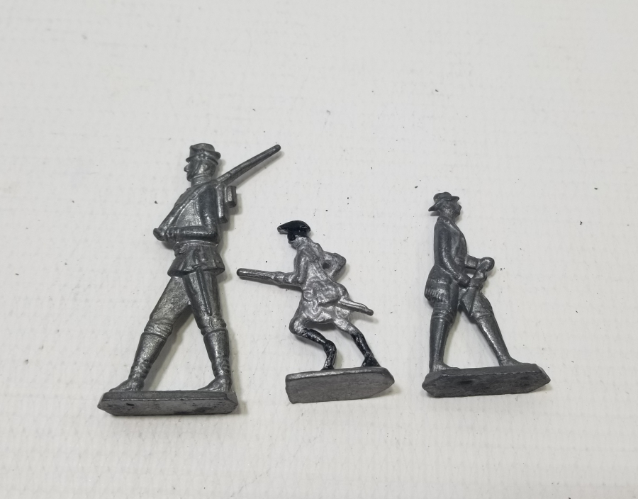 1900 BAŞLARI 3 ADET ANTİKA KURŞUN ASKER