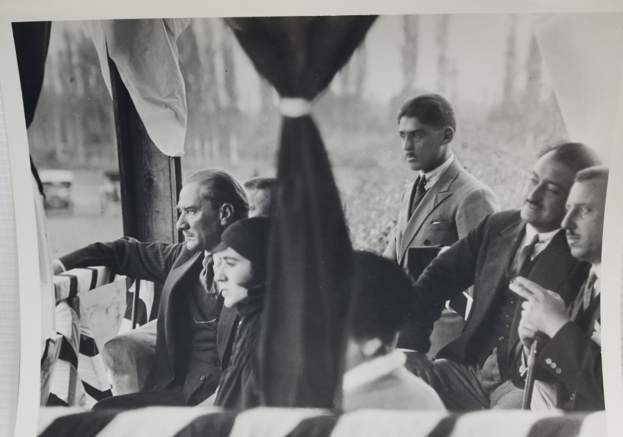 2 ADET BÜYÜK BOY ATATÜRK PANO FOTOĞRAF