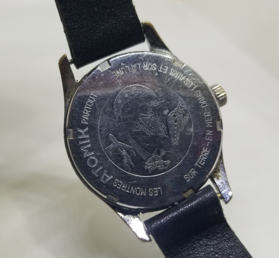 ANTİKA KURMALI ATOMİK KOL SAATİ