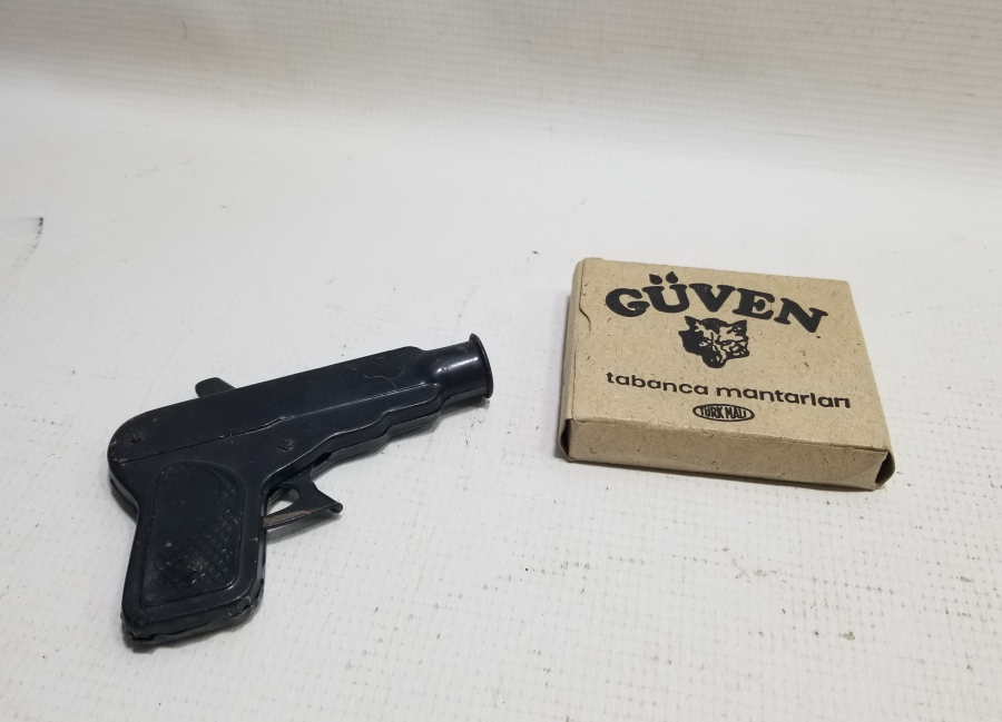 ANTİKA METAL MANTAR TABANCASI VE MANTARLARI