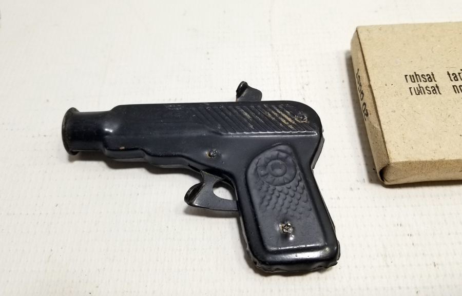 ANTİKA METAL MANTAR TABANCASI VE MANTARLARI