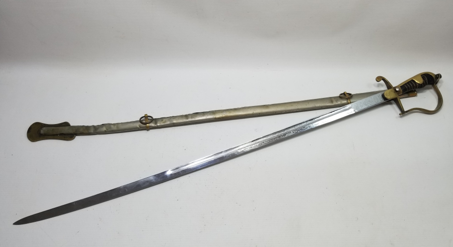 CUMHURİYET BAŞLARI BOYNUZ SAPLI VE GRAVÜRLÜ SUBAY KILICI