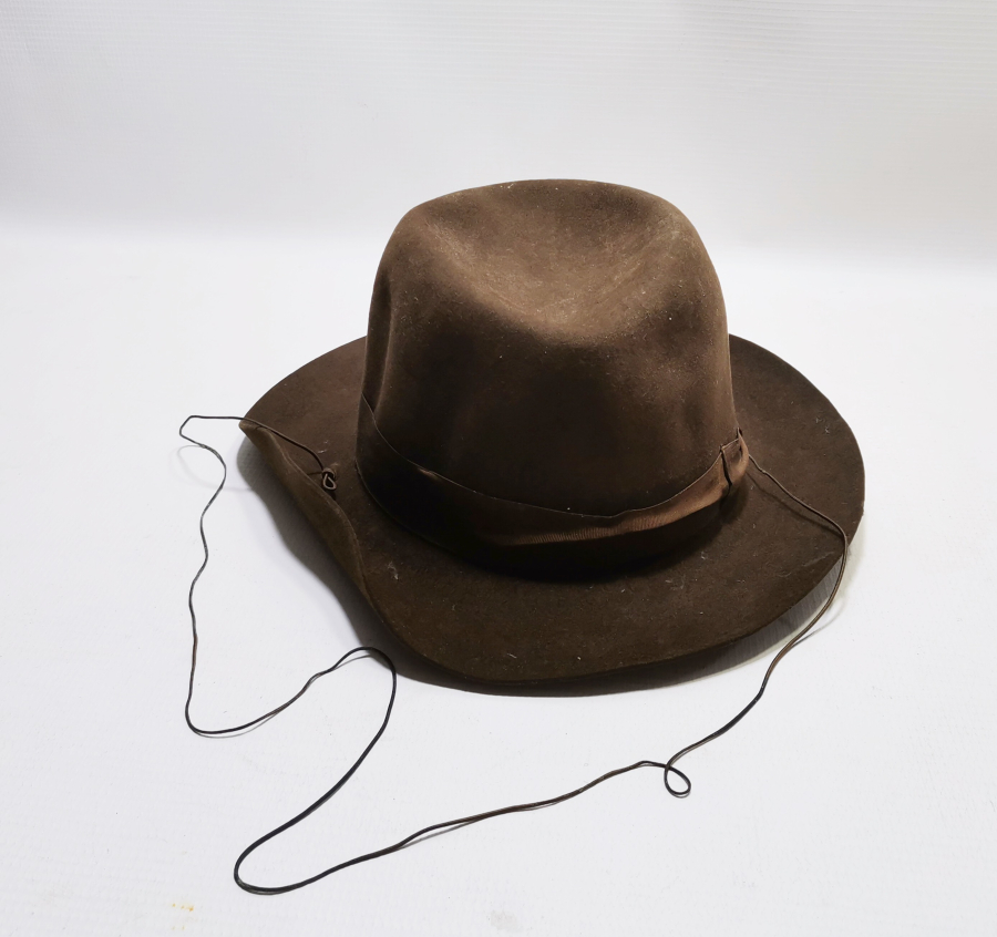 CUMHURİYET BAŞLARI LEVANTEN ÇUHA FÖTR