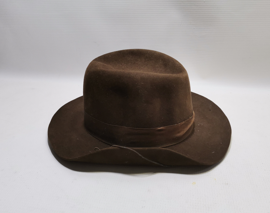 CUMHURİYET BAŞLARI LEVANTEN ÇUHA FÖTR