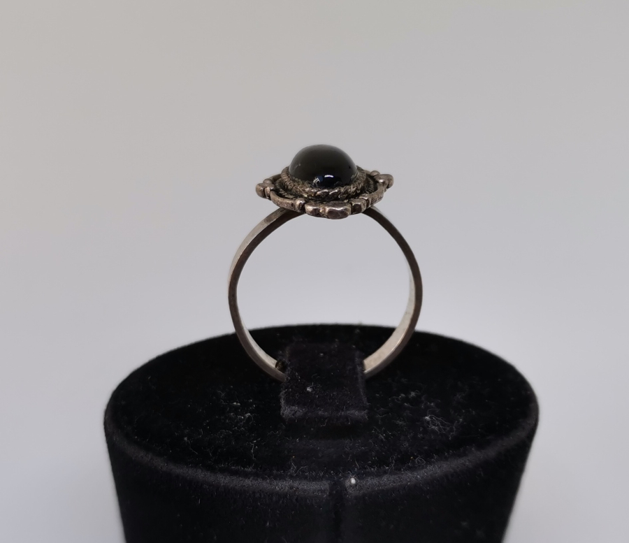 GRANAT TAŞLI GÜMÜŞ YÜZÜK