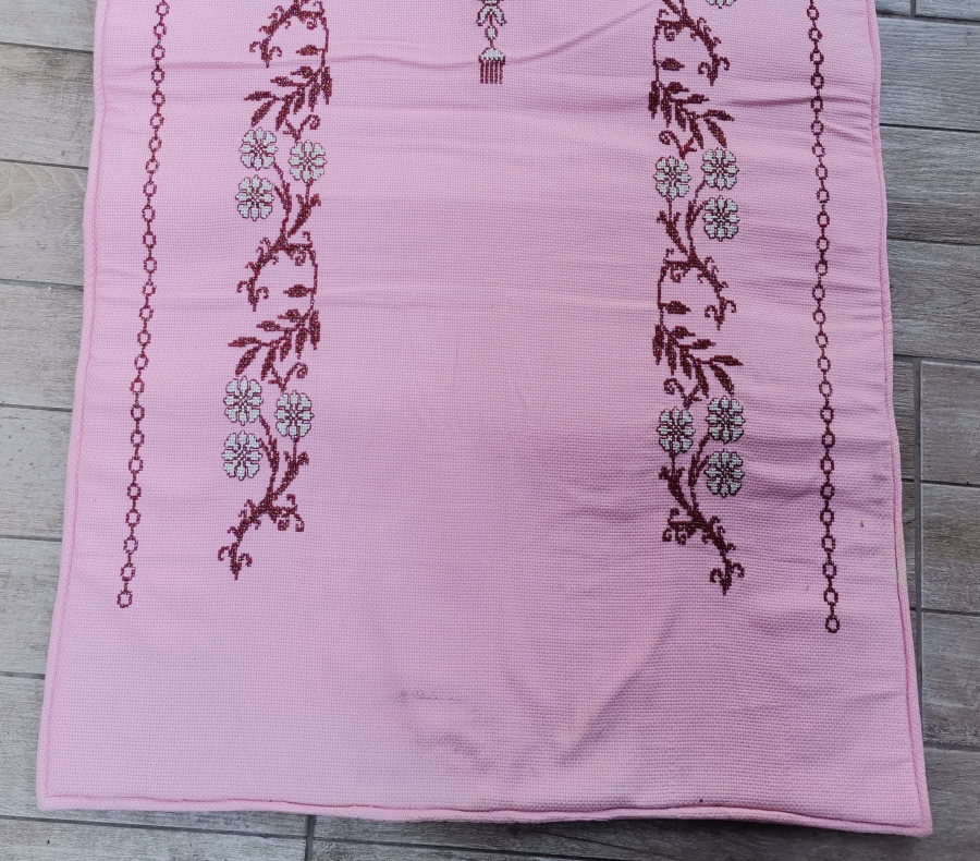 KANAVİÇE İŞÇİLİKLİ EL İŞİ ANTİKA SECCADE