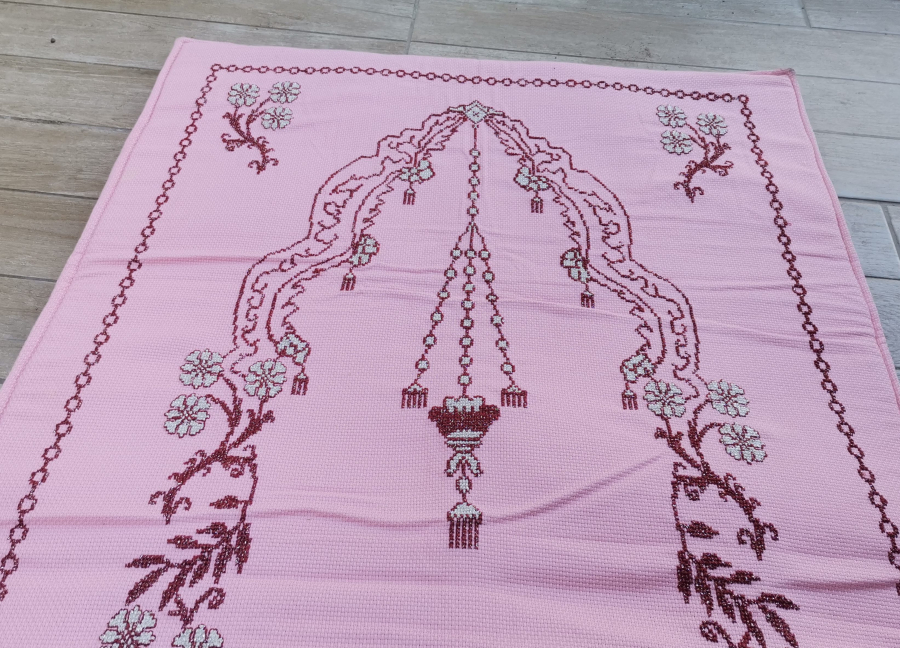 KANAVİÇE İŞÇİLİKLİ EL İŞİ ANTİKA SECCADE