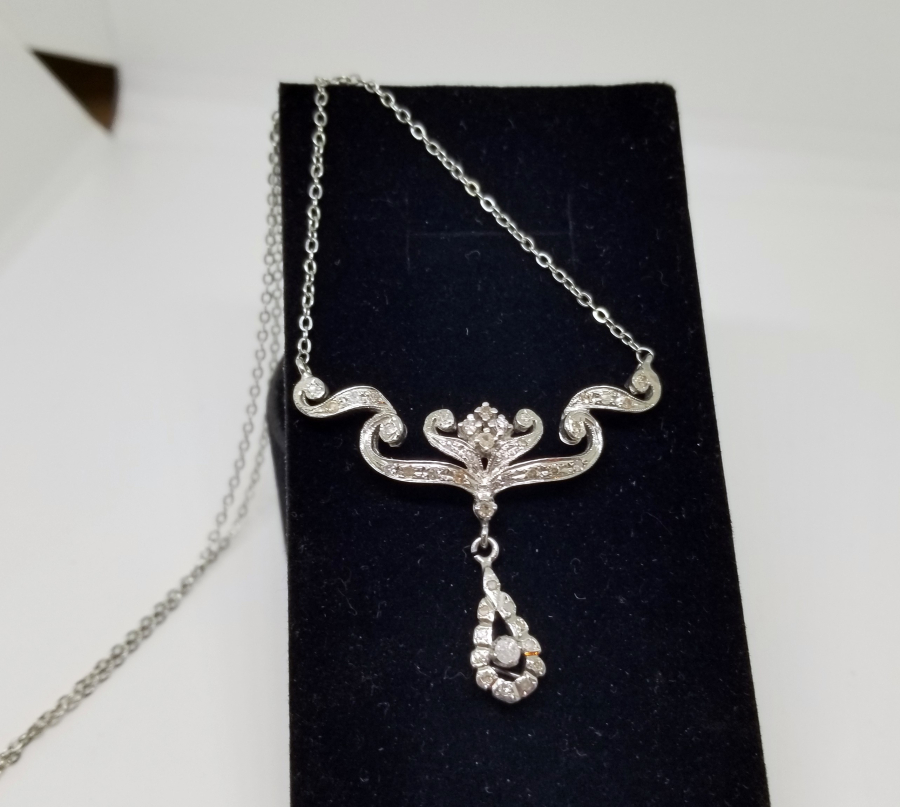 PIRLANTA TAŞLI SU DAMLASI MODELİ GERDANLIK - KOLYE