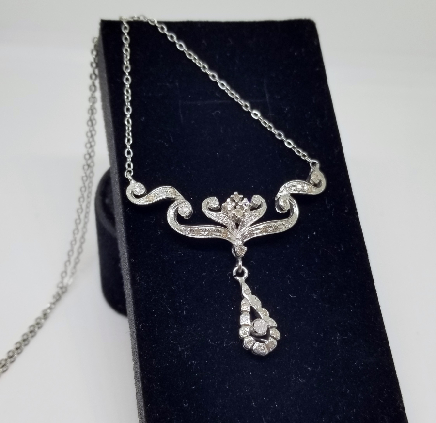 PIRLANTA TAŞLI SU DAMLASI MODELİ GERDANLIK - KOLYE