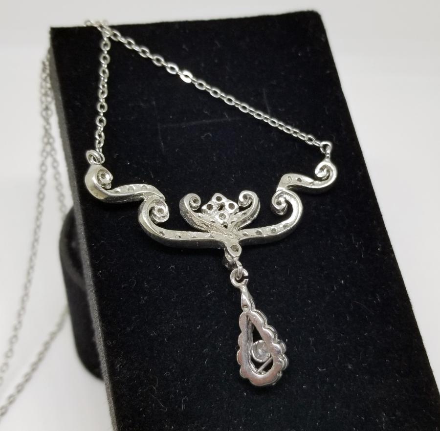 PIRLANTA TAŞLI SU DAMLASI MODELİ GERDANLIK - KOLYE