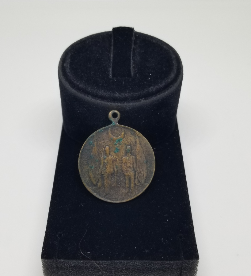 RESNELİ NİYAZİ VE ENVER PAŞA GÖRSELLİ ÇOK NADİR TOPÇU ALAYINA VERİLMİŞ MEŞRUTİYET MADALYASI