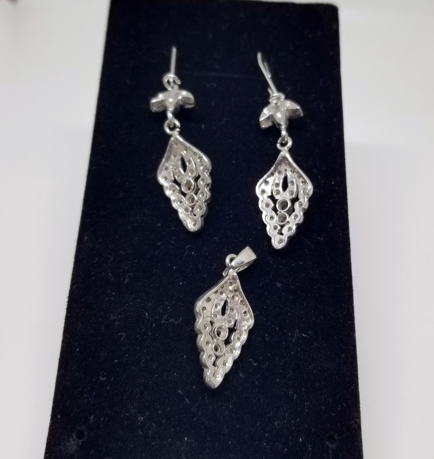 ÜZÜM SALKIMI MODELİ PIRLANTA TAŞLI KOLYE KÜPE TAKIMI