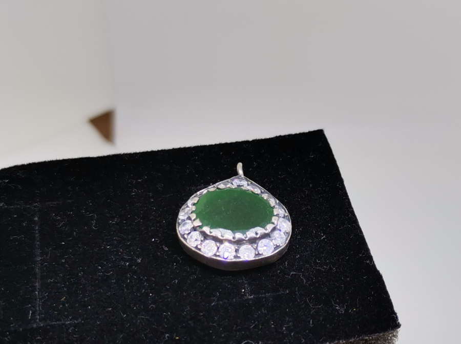 YEŞİM VE MARGAZİT TAŞLI ARMUDİ FORMLU GÜMÜŞ KOLYE UCU