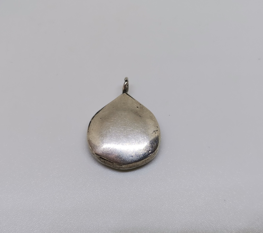 YEŞİM VE MARGAZİT TAŞLI ARMUDİ FORMLU GÜMÜŞ KOLYE UCU