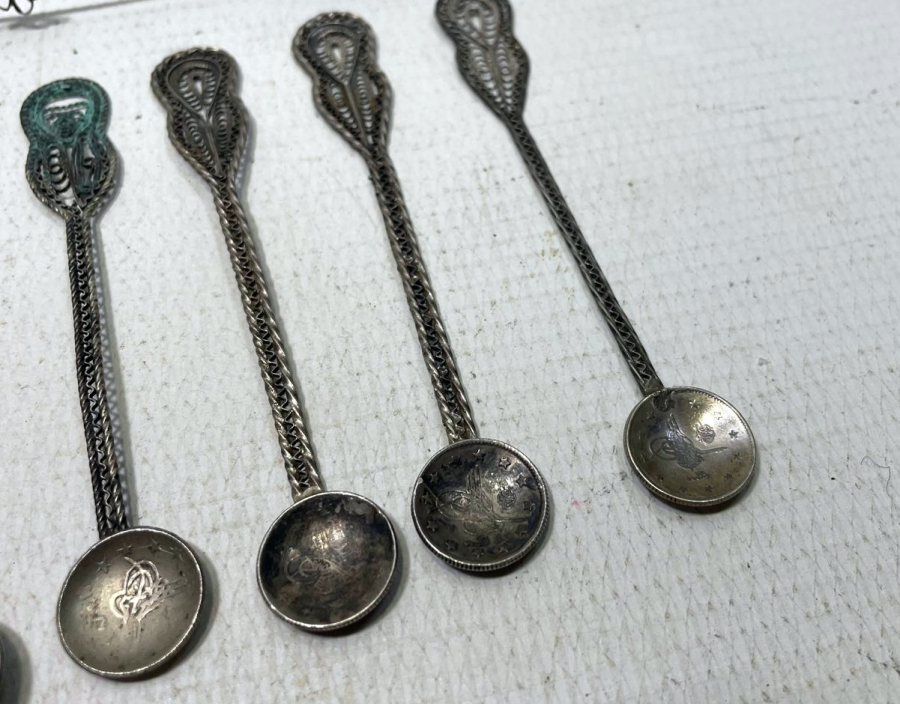 UÇLARINDA OSMANLI PARASI BULUNAN OSMANLI DÖNEMİ GÜMÜŞ ÇAY TAKIMI