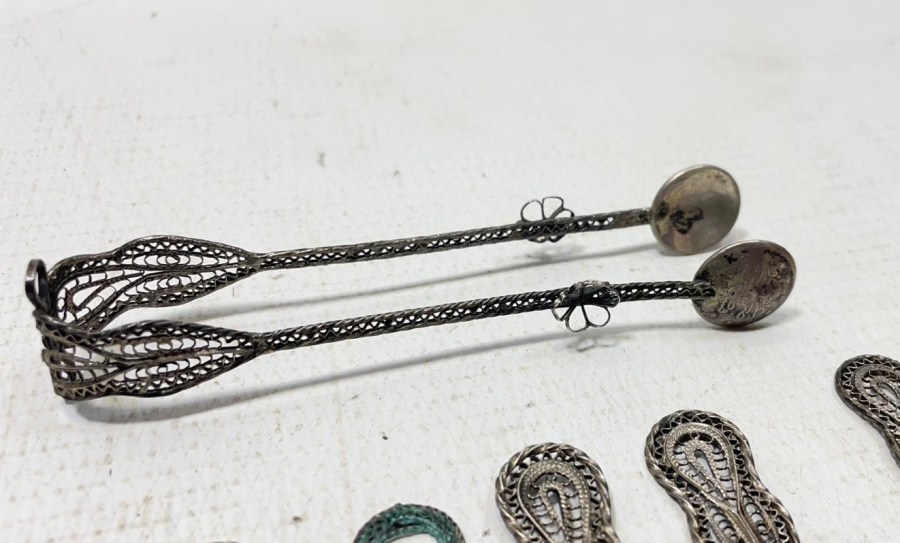 UÇLARINDA OSMANLI PARASI BULUNAN OSMANLI DÖNEMİ GÜMÜŞ ÇAY TAKIMI