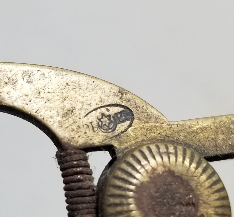 ÜZERİ AY YILDIZLI NADİR TİPTE OSMANLI DÖNEMİ SAATÇİ KUMPASI