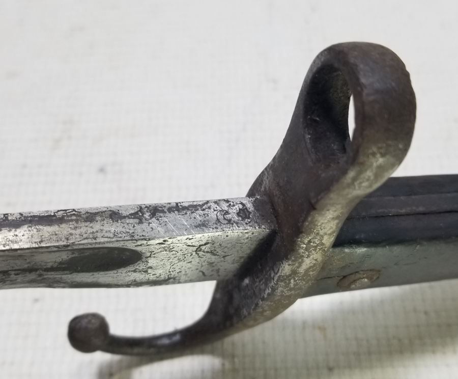 1. DÜNYA SAVAŞI DÖNEMİ OSMANLICA YAZILI VE AY YILDIZ FİGÜRLÜ TOPÇU SÜNGÜSÜ