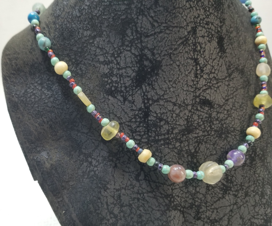 OSMANLI DÖNEMİ DOĞAL TAŞ BONCUKLARDAN YAPILMIŞ GERDANLIK