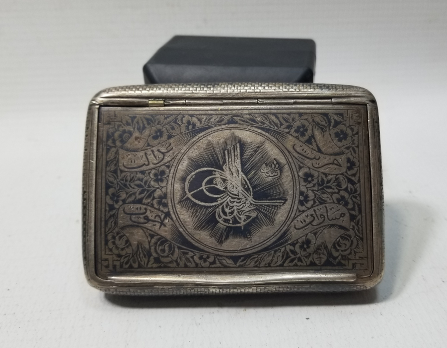 ÜZERİ OSMANLICA YAZILI VE TUĞRALI VAN DAMGALI GÜMÜŞ SİGARA TABAKASI