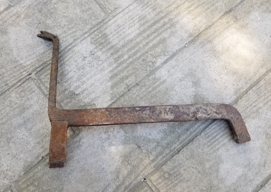 OSMANLI DÖNEMİ HAYVAN FORMUNDA YAPILMIŞ TEKKE İŞİ ODUN EŞEĞİ - ODUN TUTMACI