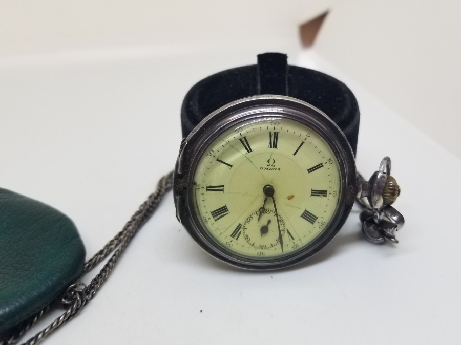 ORİJİNAL GÜMÜŞ KÖSTEĞİYLE KURMALI OMEGA CEP SAATİ