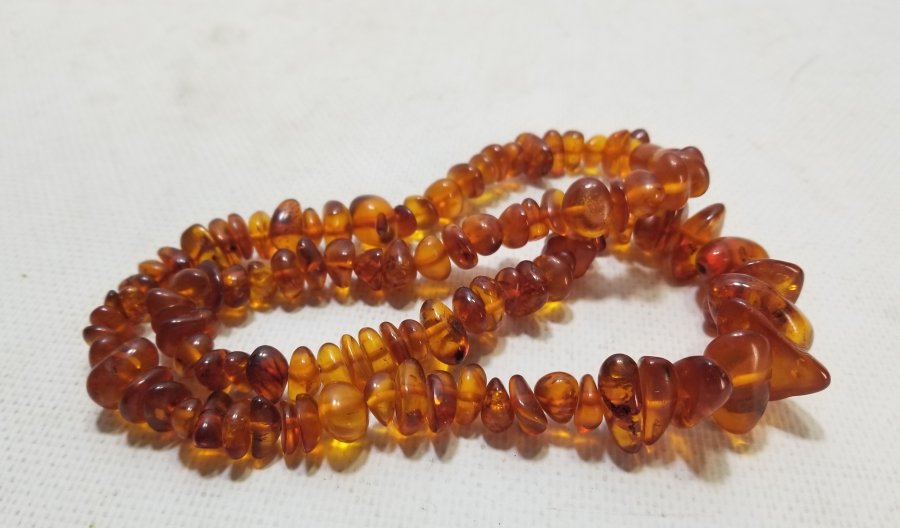 İÇİ FOSİLLİ ÖZEL YAPIM ANTİKA DAMLA KEHRİBAR GERDANLIK