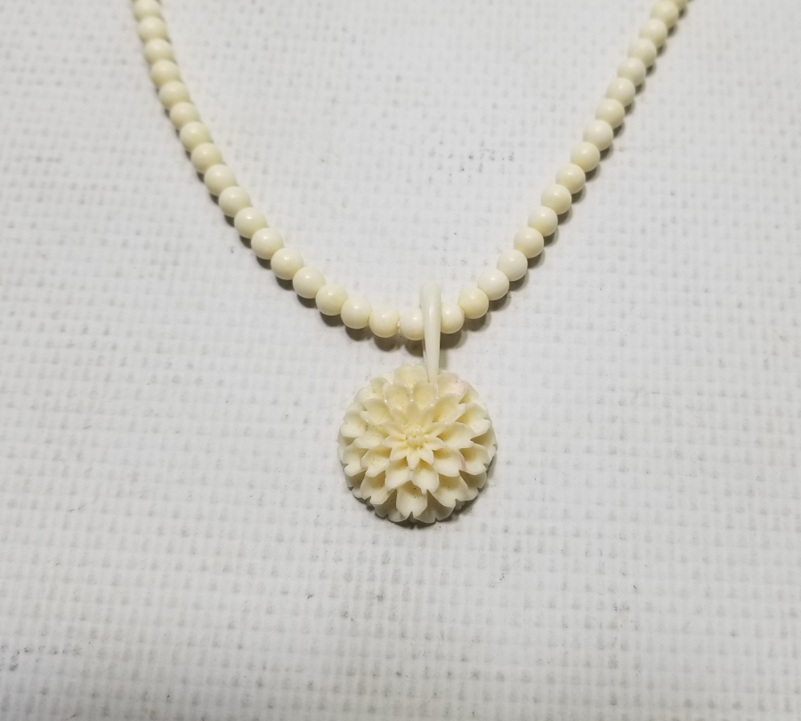 OSMANLI DÖNEMİ EL OYMA İŞÇİLİKLİ FİLDİŞİ GERDANLIK