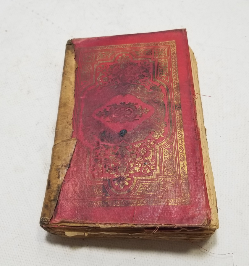 ALTIN VARAKLI CİLDİNDE OSMANLI DÖNEMİ TAŞ BASKI KUR'AN-I KERİM