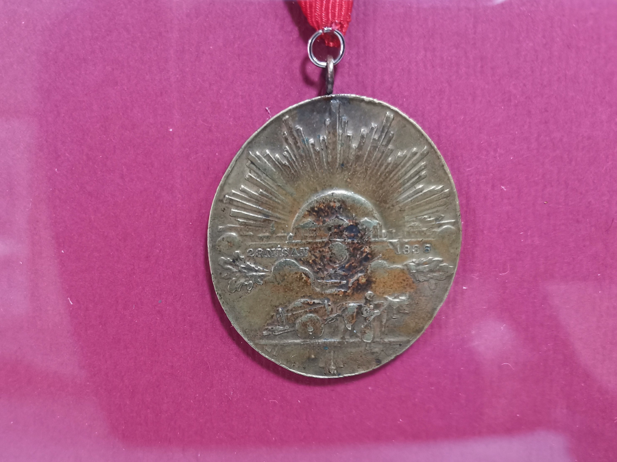 ORİJİNAL MADALYA VE BERATIYLA TÜRKÇE YAZILI KURTULUŞ SAVAŞI HARP SETİ