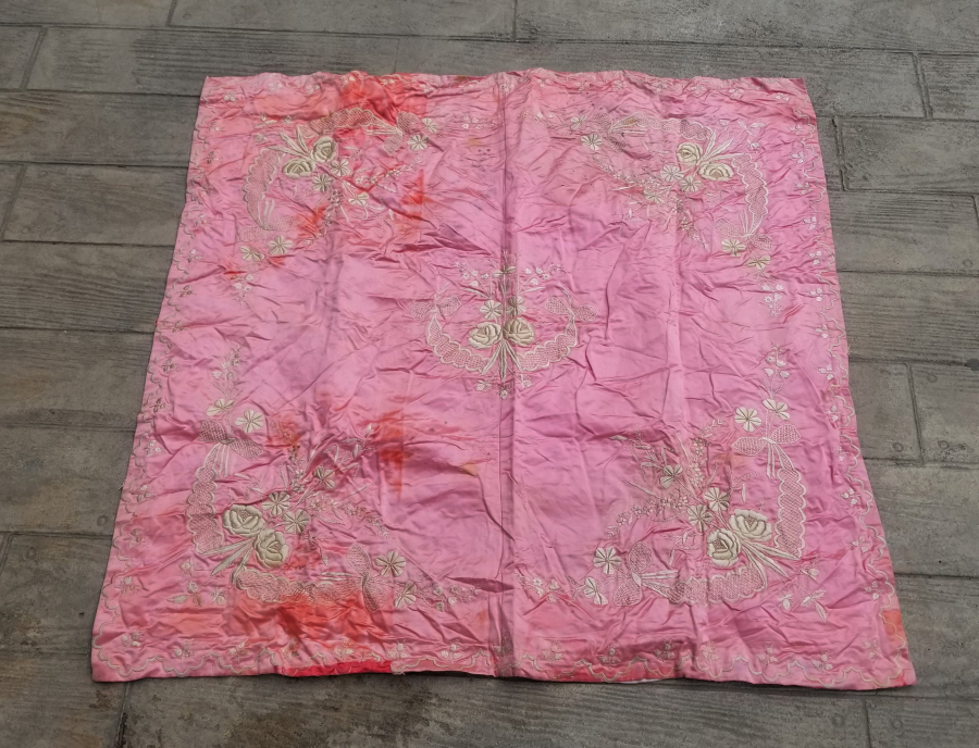 OSMANLI DÖNEMİ İPEK İŞLEMELİ BOHÇA