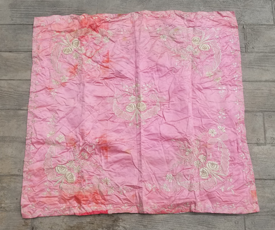 OSMANLI DÖNEMİ İPEK İŞLEMELİ BOHÇA