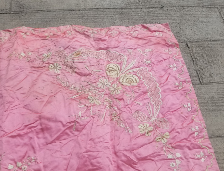 OSMANLI DÖNEMİ İPEK İŞLEMELİ BOHÇA