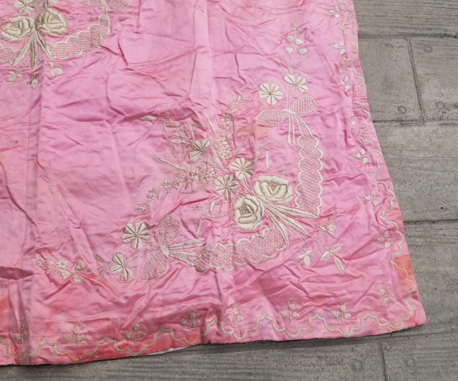 OSMANLI DÖNEMİ İPEK İŞLEMELİ BOHÇA