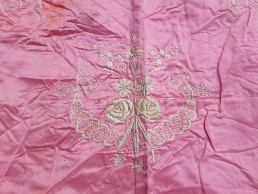 OSMANLI DÖNEMİ İPEK İŞLEMELİ BOHÇA