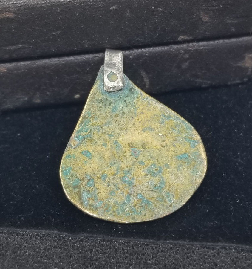 ÜZERİNDE ASHAB-I KEHF'İN İSİMLERİNİN YAZILI OLDUĞU OSMANLI DÖNEMİ TILSIM KOLYE