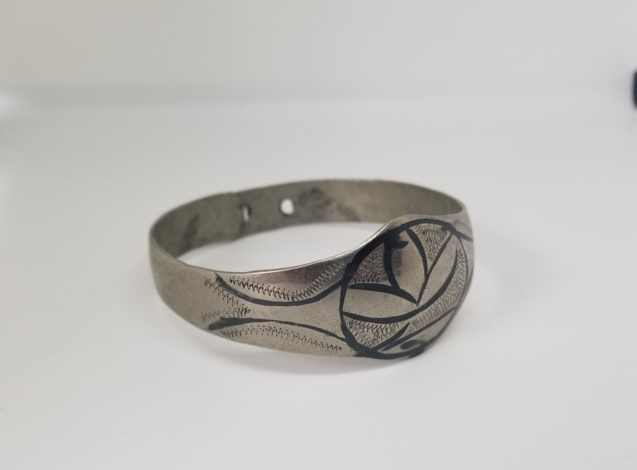 ÜZERİ LALE MOTİFLİ ESKİŞEHİR YAPIMI SAVATLI ANTİKA BİLEZİK