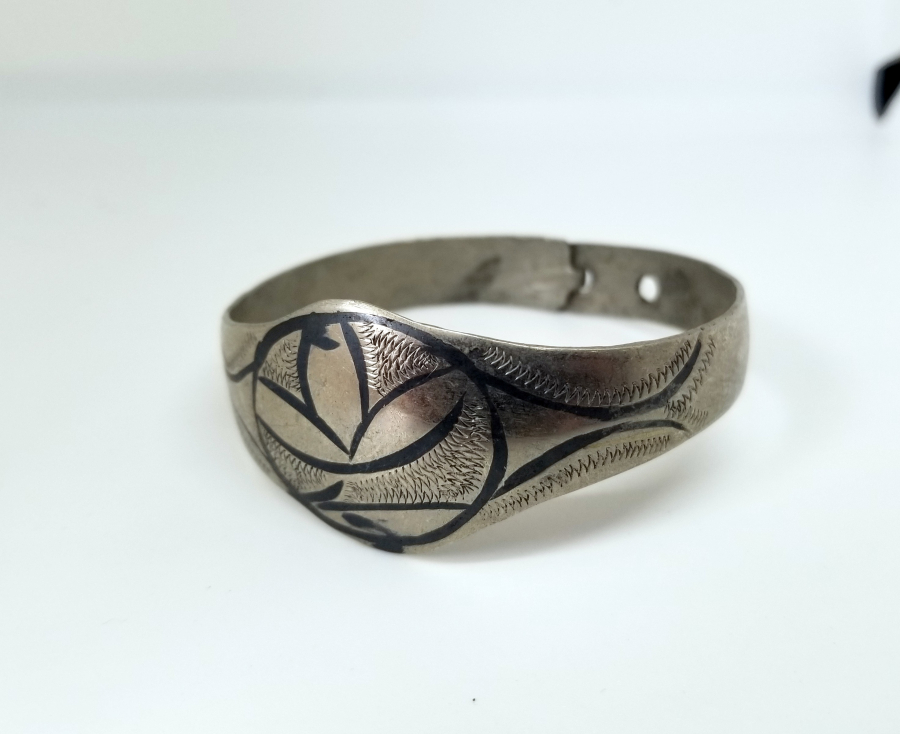 ÜZERİ LALE MOTİFLİ ESKİŞEHİR YAPIMI SAVATLI ANTİKA BİLEZİK