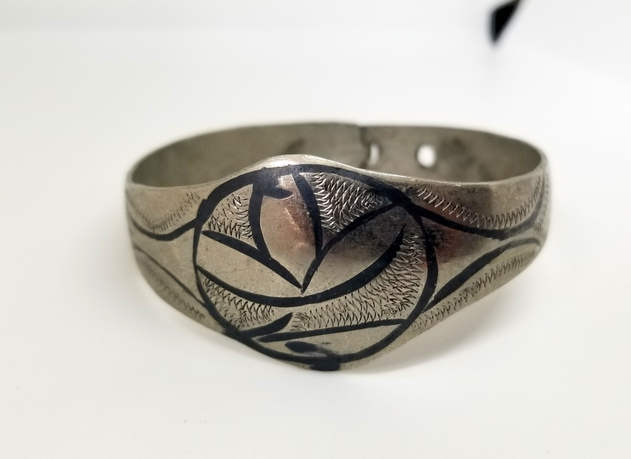 ÜZERİ LALE MOTİFLİ ESKİŞEHİR YAPIMI SAVATLI ANTİKA BİLEZİK