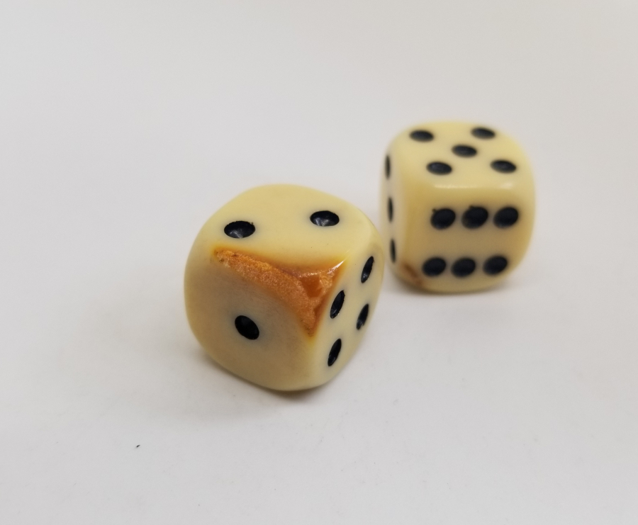 ANTİKA KATALİN ZAR