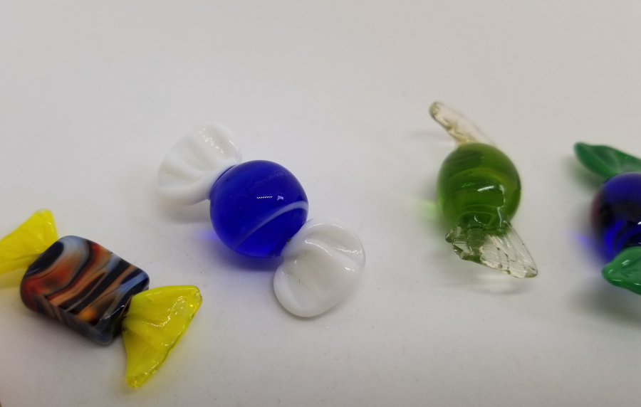 BAYRAM ŞEKERİ FORMUNDA YAPILMIŞ ANTİKA MURANO ŞEKER LOTU