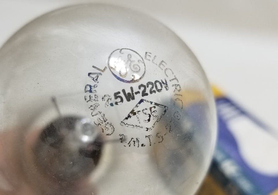 KUTUSUNDA ANTİKA AMPUL